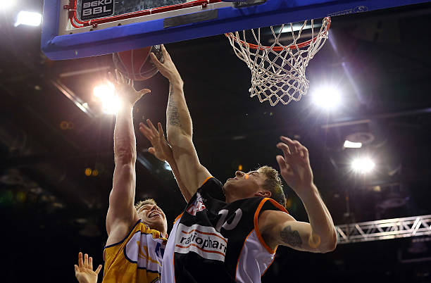 则是另一场 则是另一场