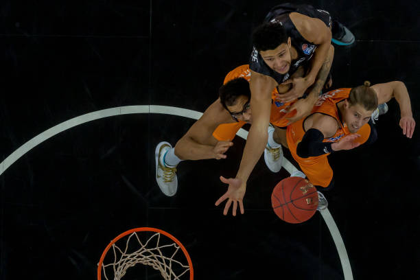 极端分子固 极端分子固